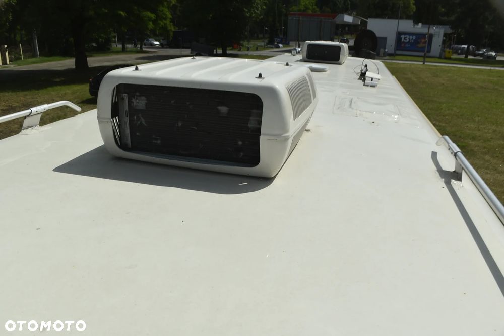 Chevrolet WINNEBAGO - 23