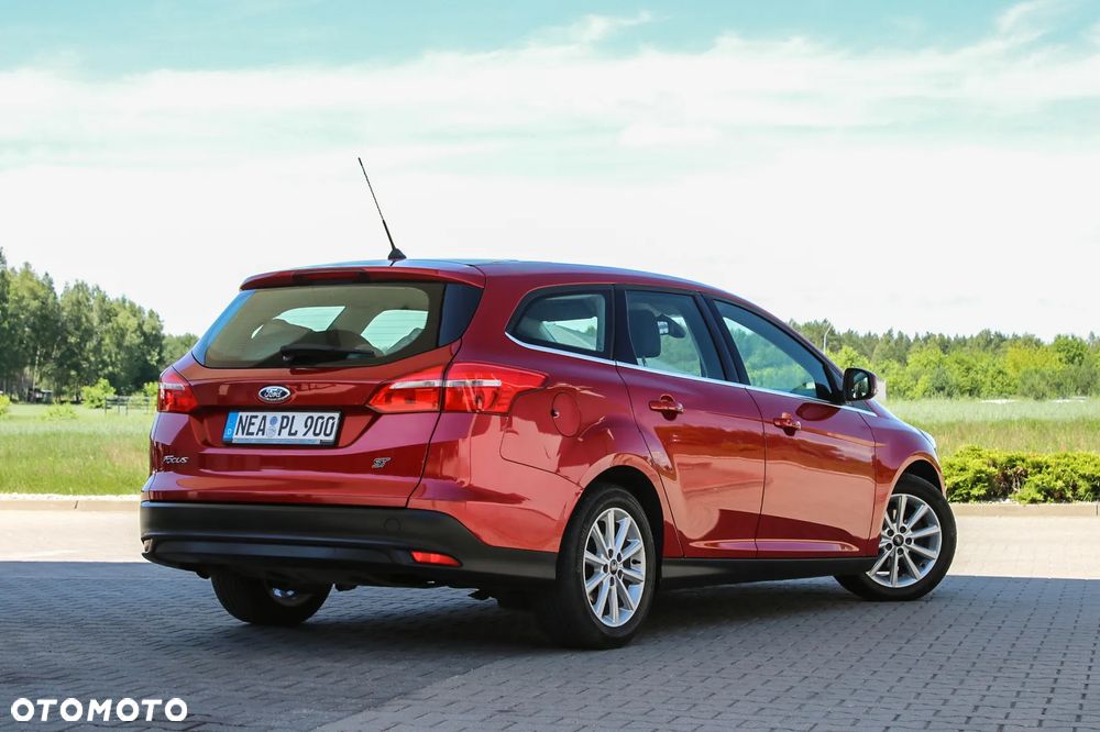 Ford Focus 1.5 EcoBlue Start-Stopp-System ST-LINE DESIGN - 9
