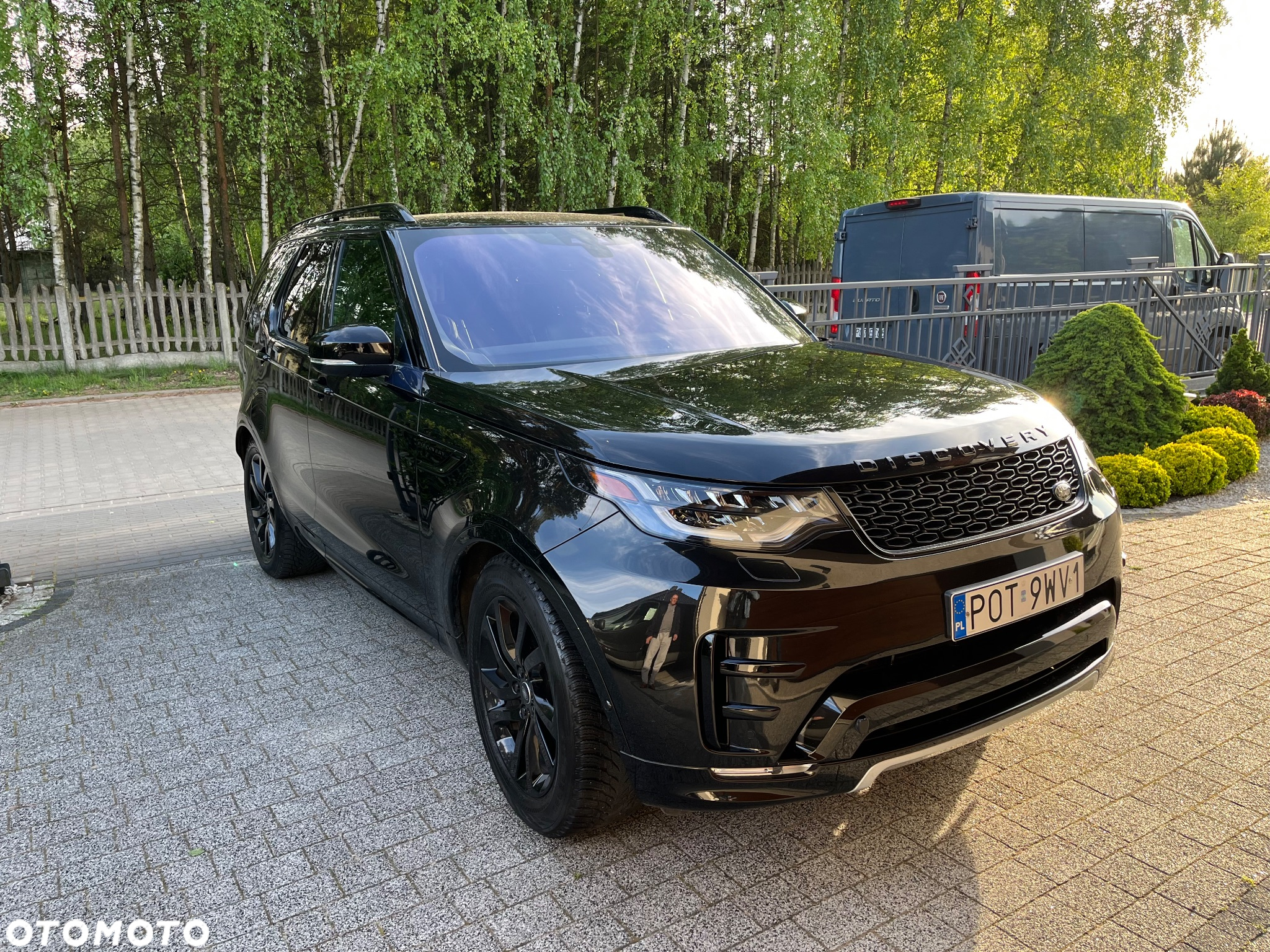 Land Rover Discovery 3.0 TD6 HSE Luxury - 4
