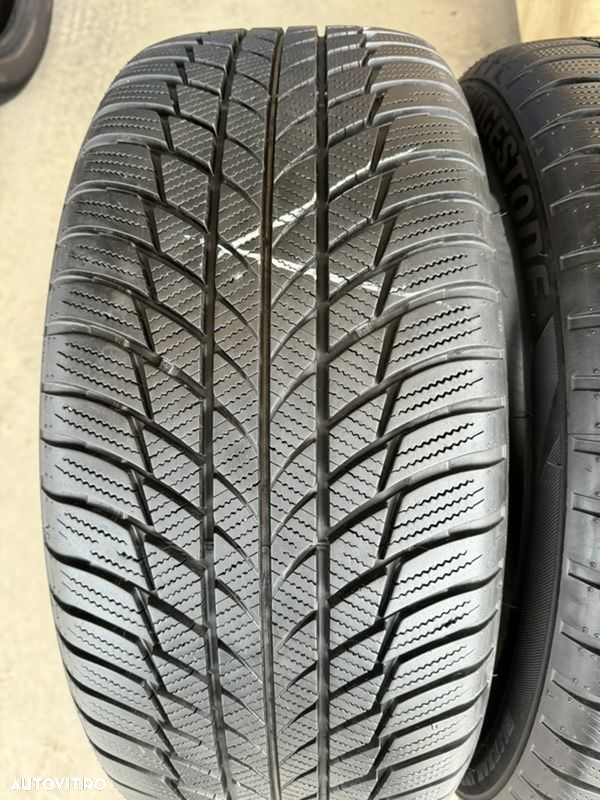 vând 2 anvelope 225/50/18 bridgestone de iarnă cu runflat ca noi - 3