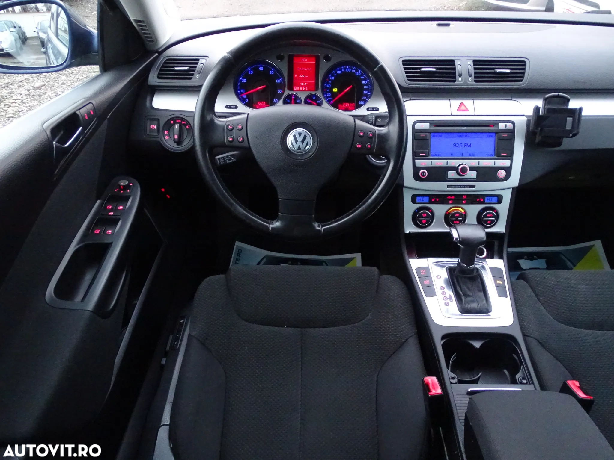 Volkswagen Passat 1.6 FSI Automatik Highline - 7