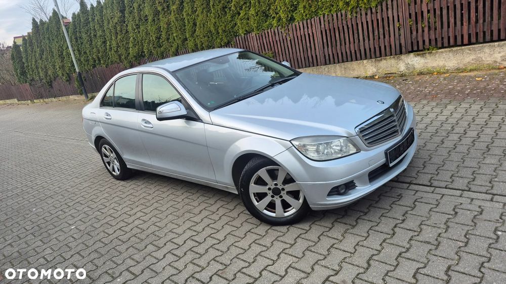 Mercedes-Benz Klasa C 220 CDI DPF Automatik - 16