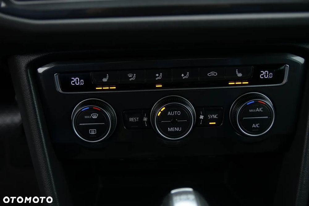 Volkswagen Tiguan - 35