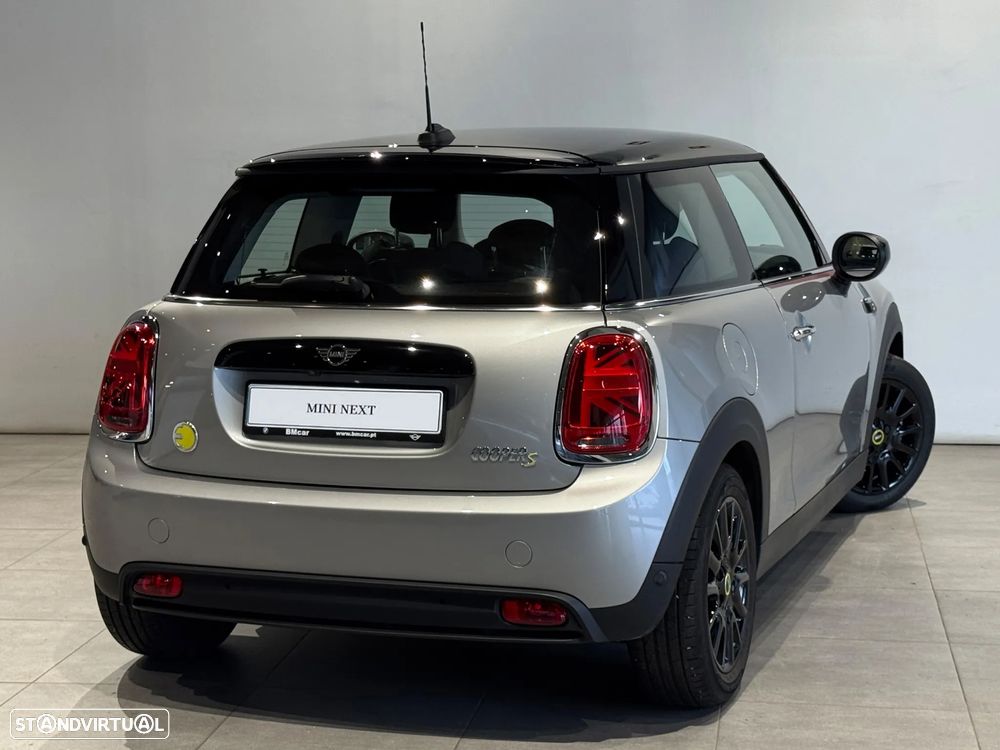 MINI 3 Portas Cooper SE Premium Extra Classic - 4