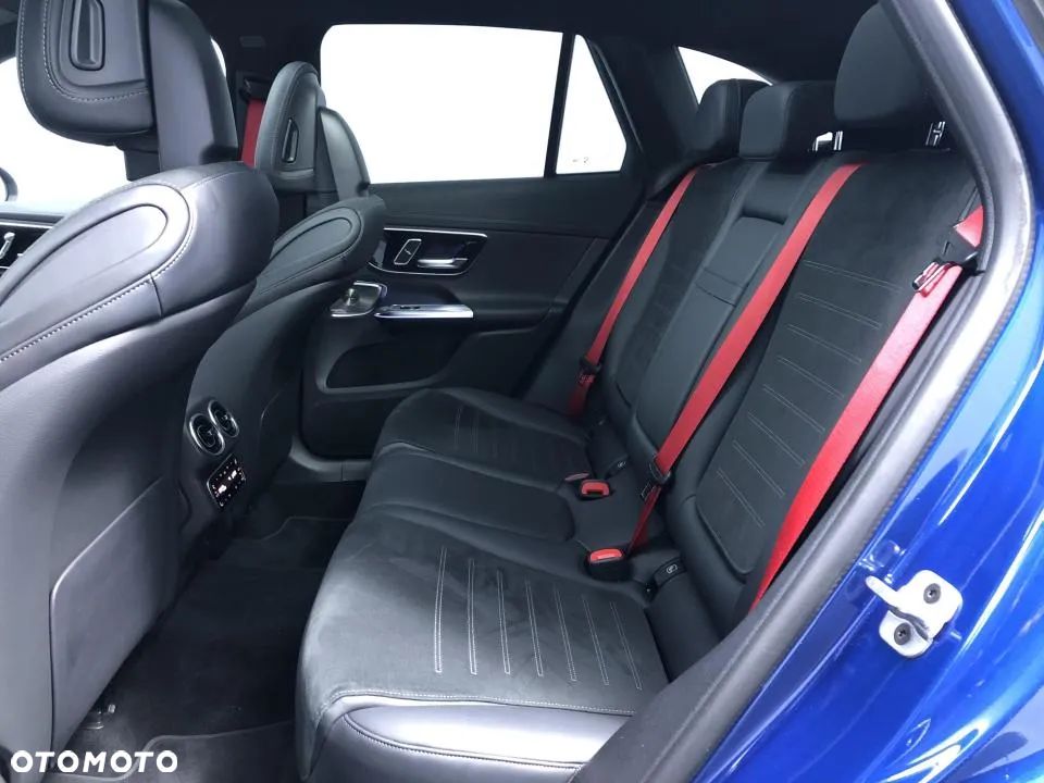 Mercedes-Benz GLC - 12