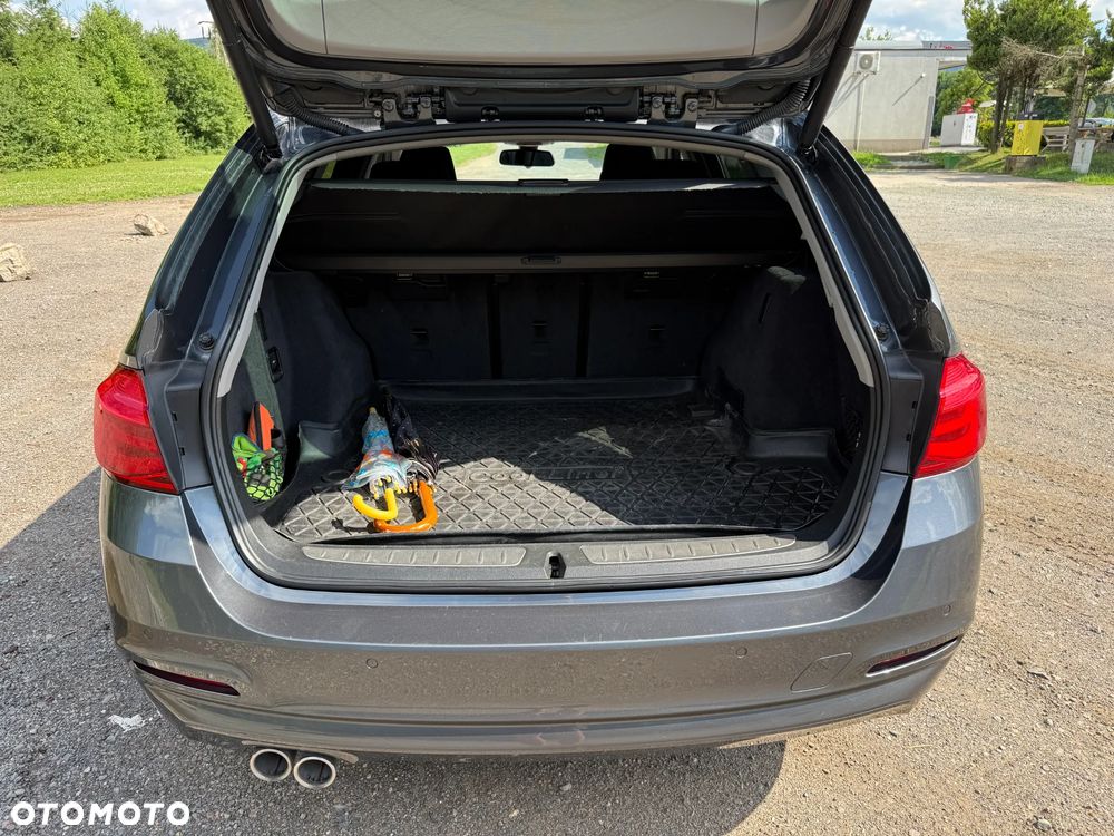 BMW Seria 3 320d xDrive Luxury Line - 14