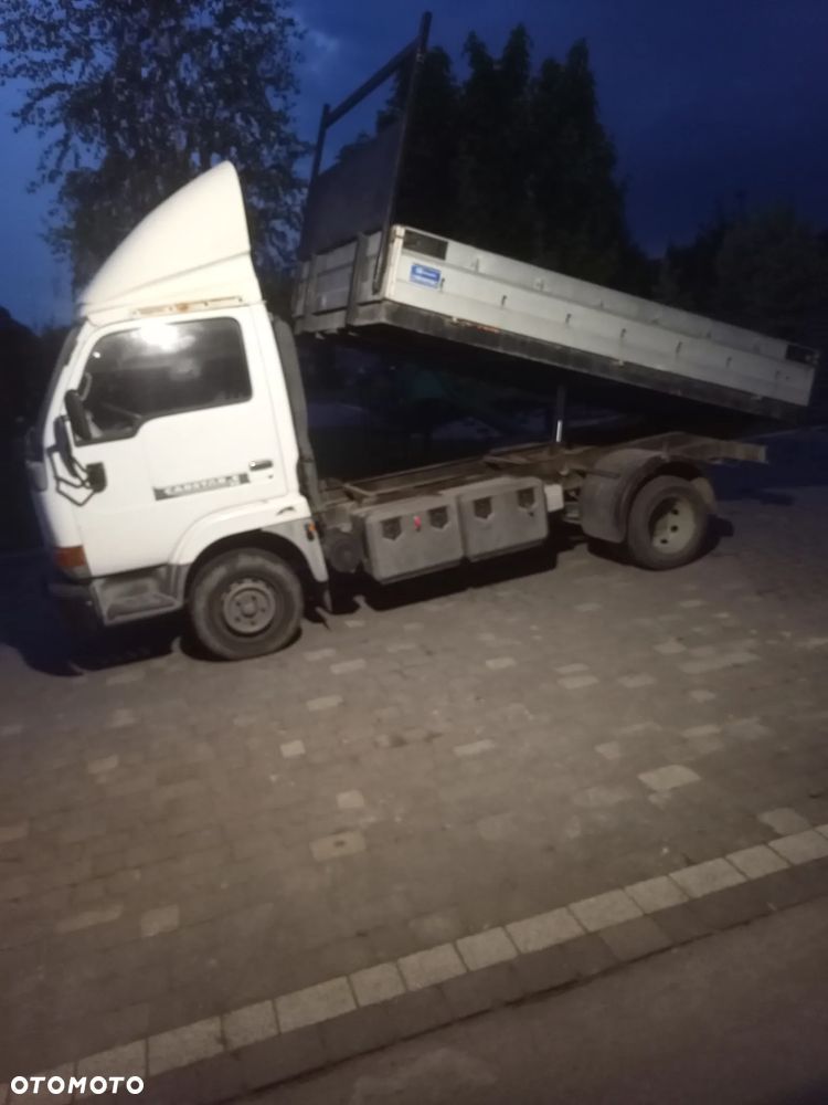 Nissan CABSTAR.E - 2