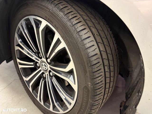 Toyota Corolla 1.8 HSD Business - 14