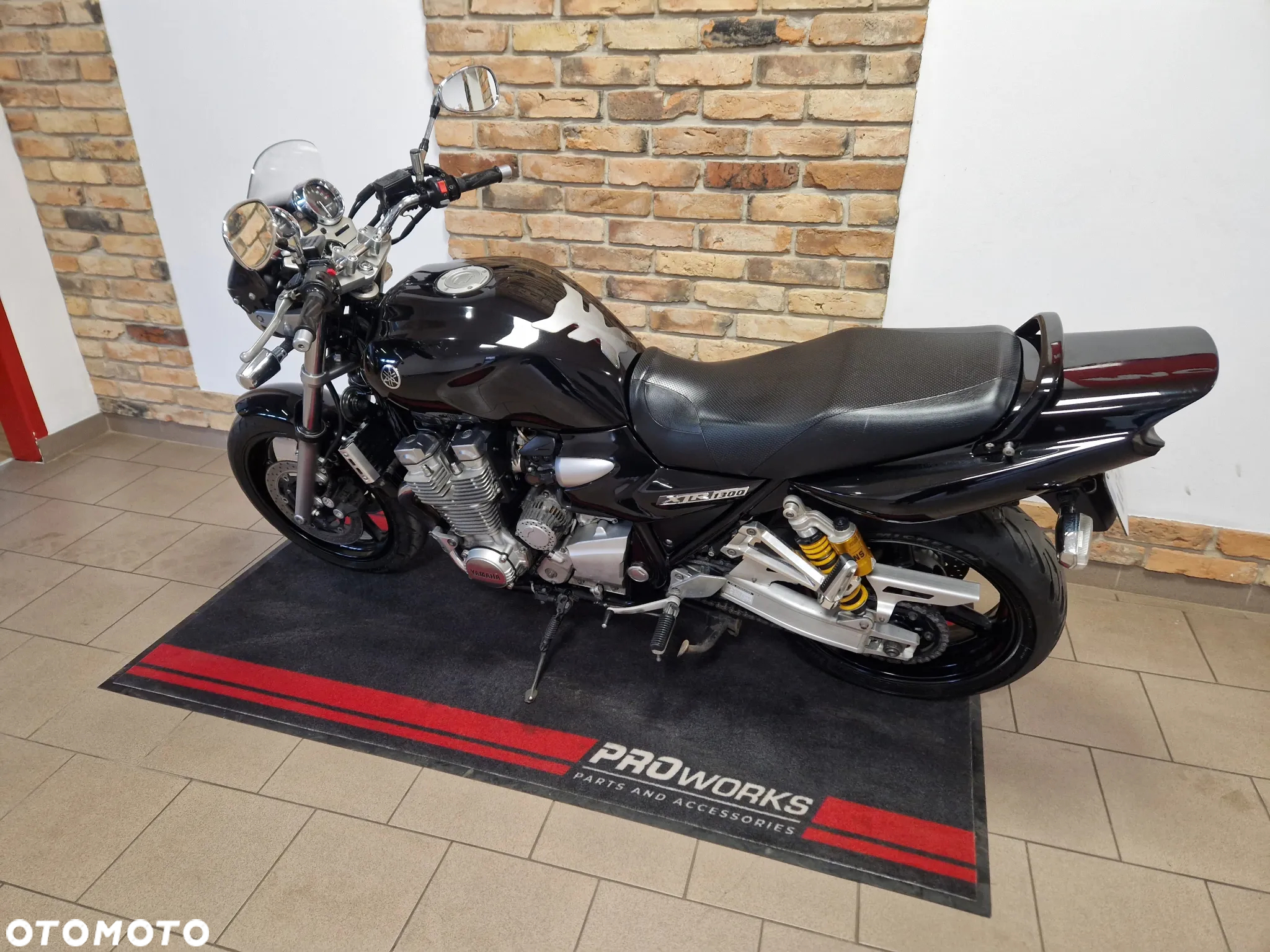 Yamaha XJR - 5