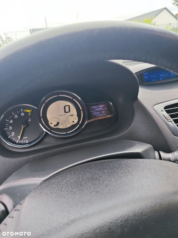 Renault Megane 1.6 16V Dynamique Euro5 - 4