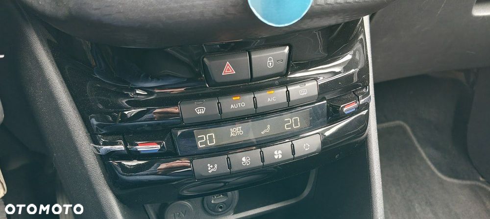 Peugeot 2008 1.2 Pure Tech GPF Style - 15