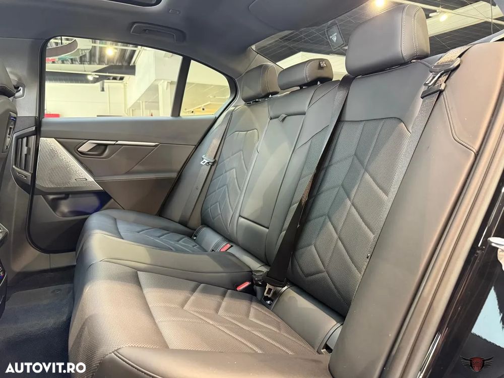 BMW Seria 5 550e xDrive Aut. - 20