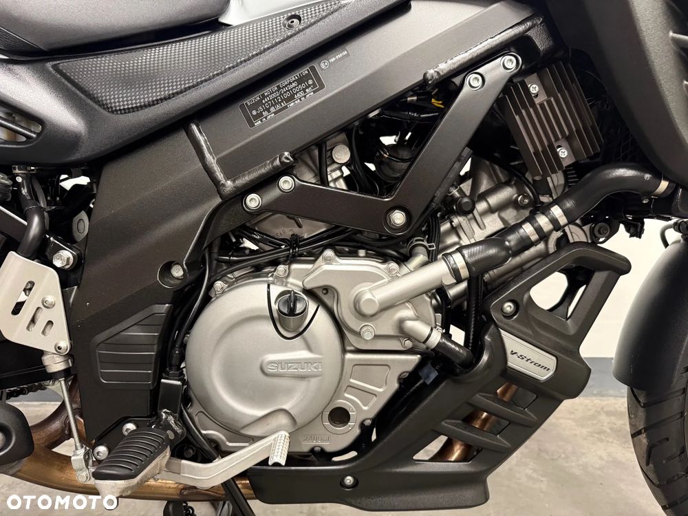 Suzuki V-STROM - 18