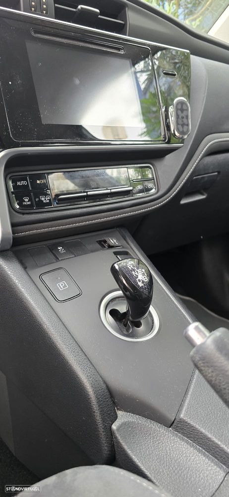 Toyota Auris Touring Sports 1.8 HSD Comfort+P.Techno - 6