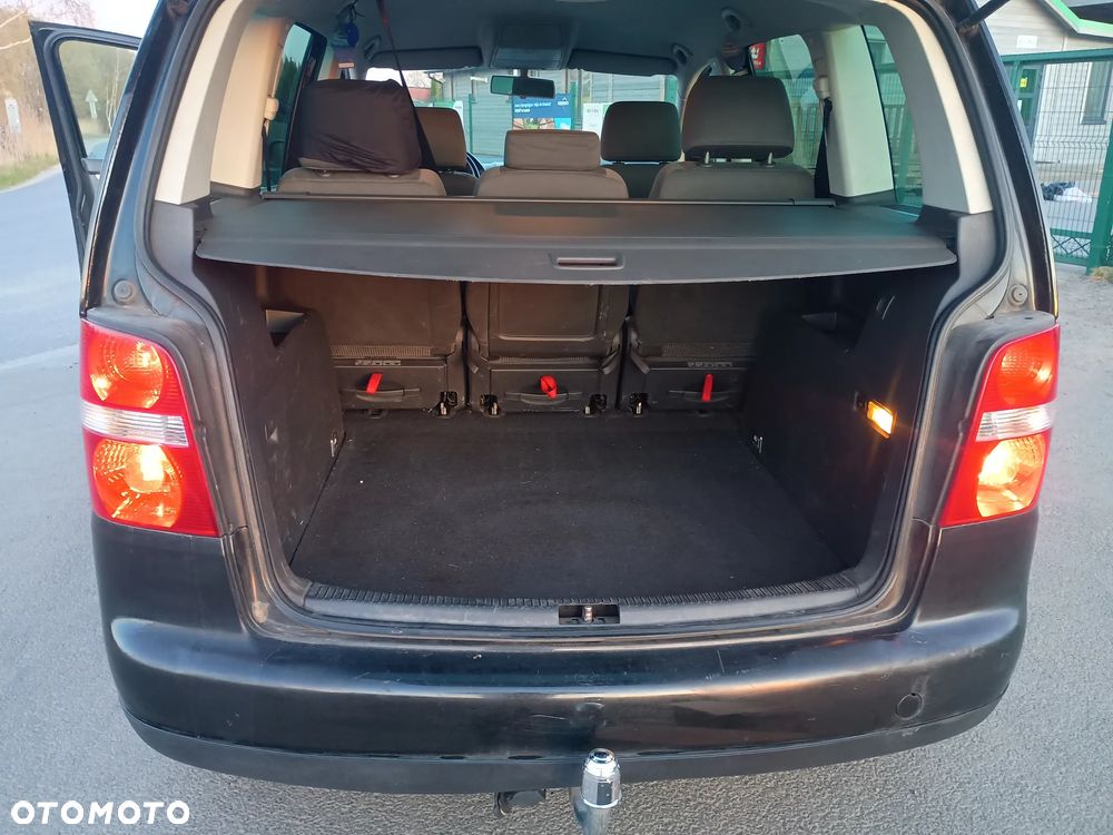 Volkswagen Touran 1.9 TDI Highline - 6