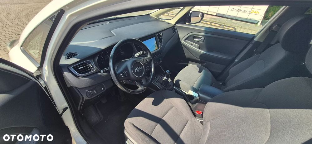 Kia Carens 1.7 CRDi 115 Dream Team Edition - 9
