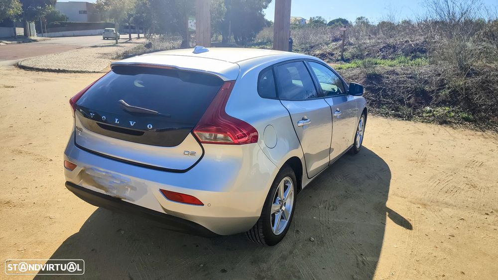 Volvo V40 D2 Kinetic - 6