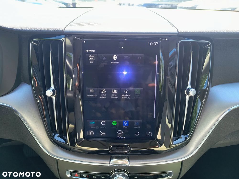 Volvo XC 60 B5 B AWD Momentum - 24
