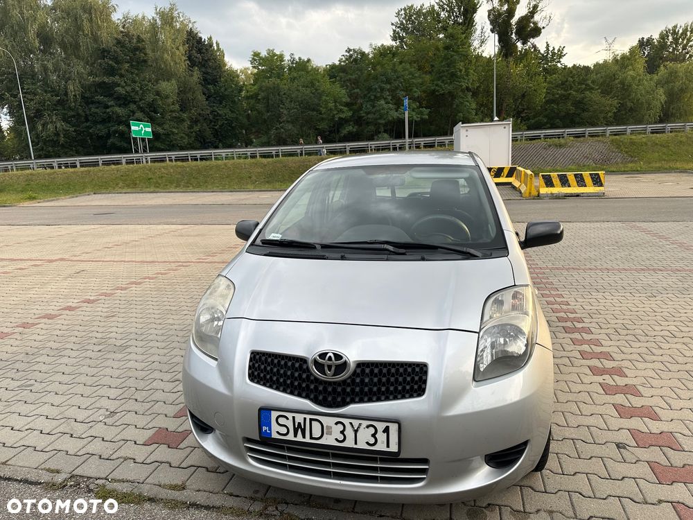 Toyota Yaris 1.3 Luna A/C - 5
