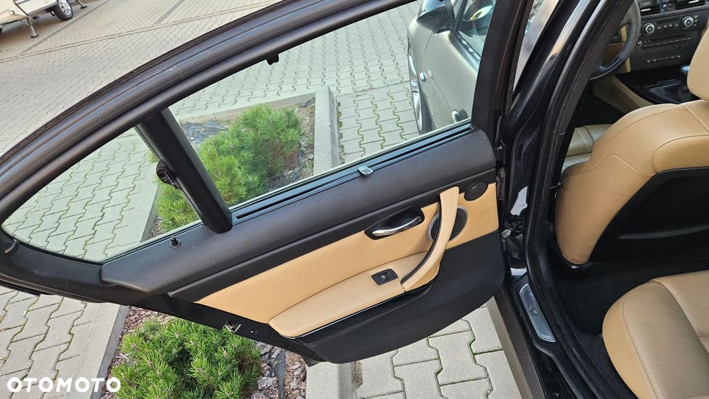 BMW Seria 3 - 12
