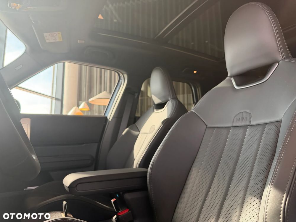 MINI Countryman C Favoured Trim - 13