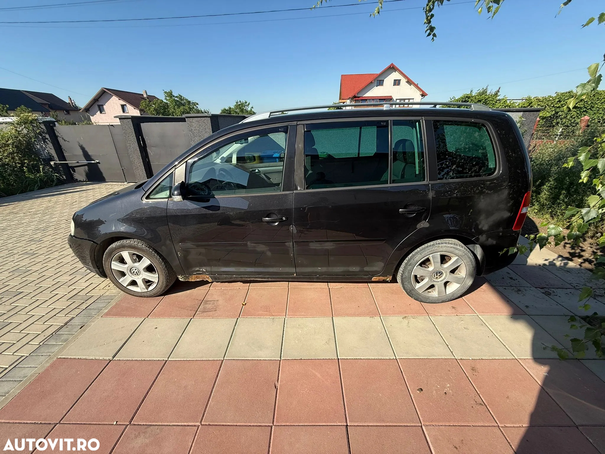 Volkswagen Touran - 5