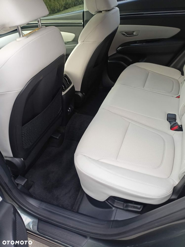 Hyundai Tucson 1.6 T-GDi HEV Smart 4WD - 29