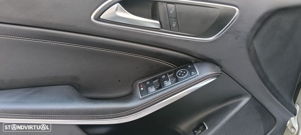 Mercedes-Benz GLA 180 - 16