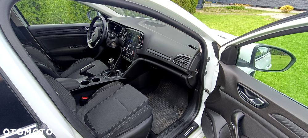 Renault Megane 1.6 SCe Intens - 10