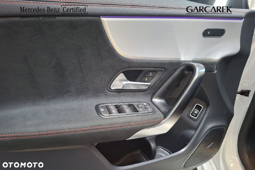 Mercedes-Benz CLA - 28