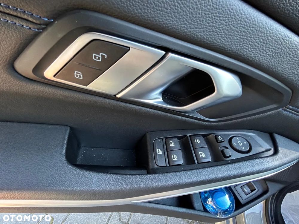 BMW Seria 3 320d xDrive M Sport - 21