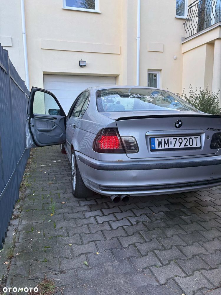 BMW Seria 3 323i - 15