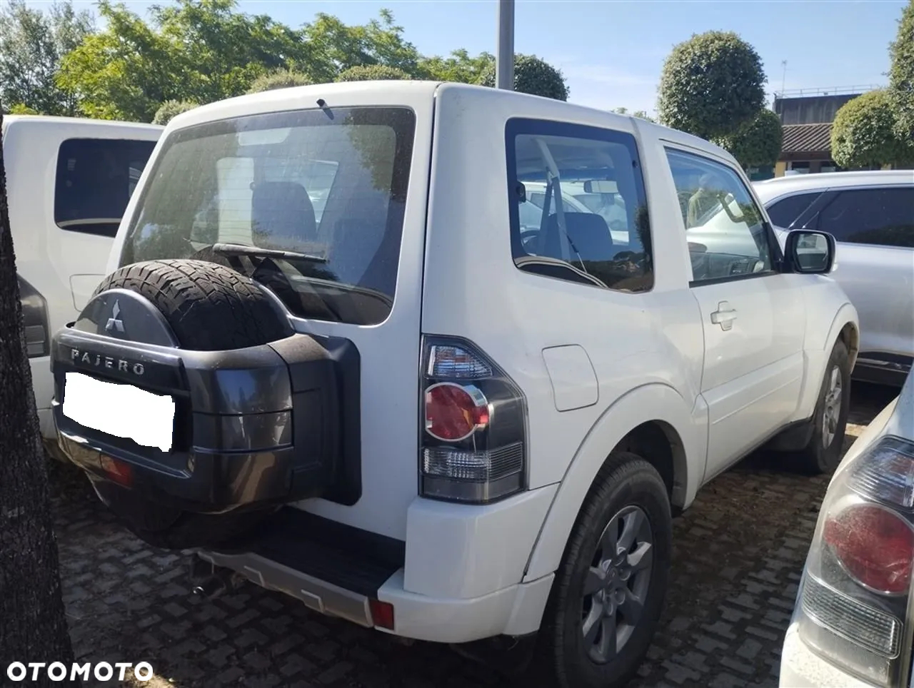 Mitsubishi Pajero - 3
