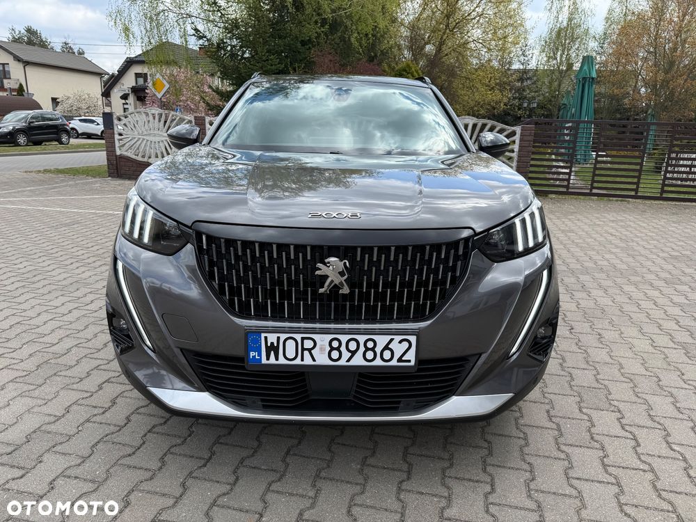 Peugeot 2008 BlueHDi 130 EAT8 GT - 4