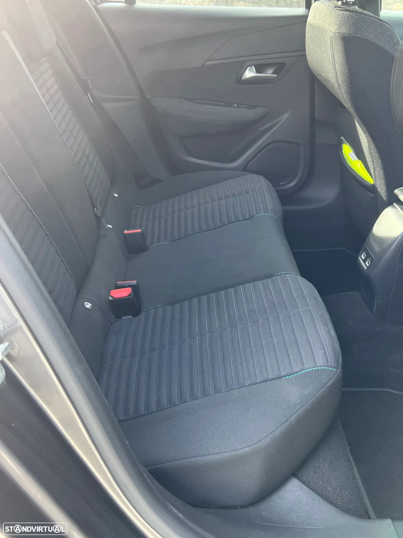 Peugeot 208 1.2 PureTech Allure Pack EAT8 - 13