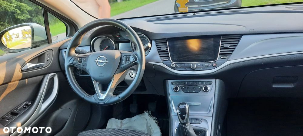 Opel Astra 1.6 CDTI Dynamic S&S - 9