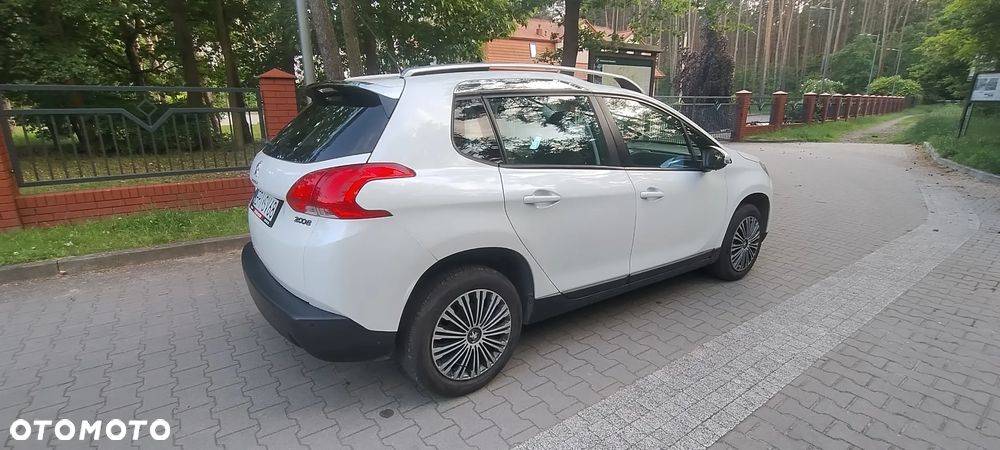 Peugeot 2008 1.2 Pure Tech Active EU6 - 9