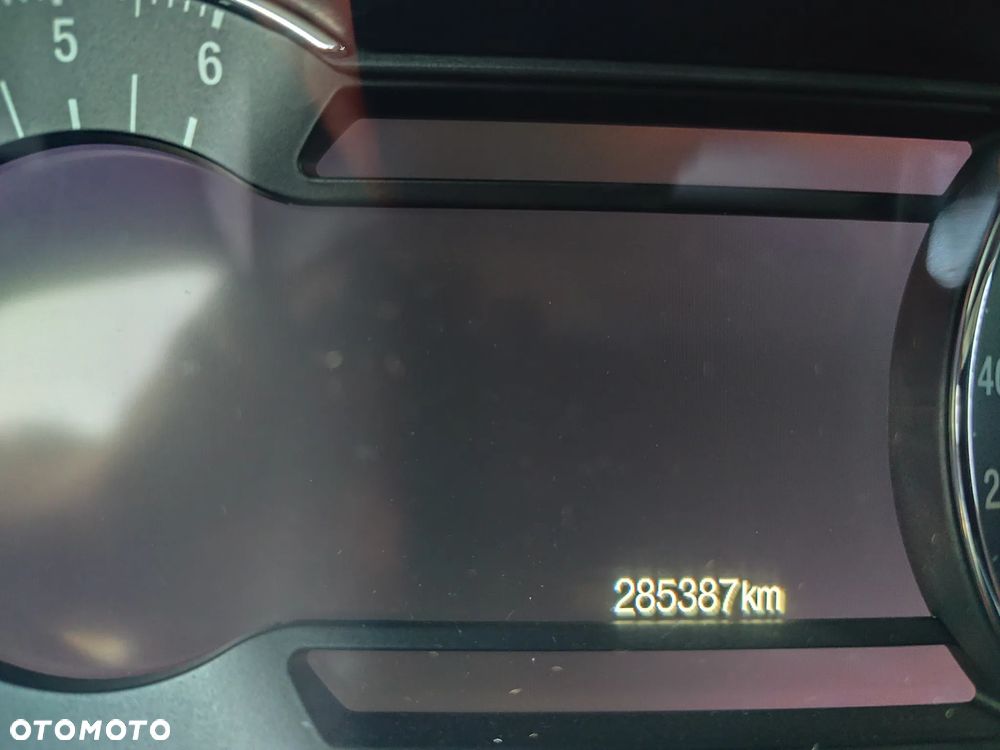 Ford S-Max - 11