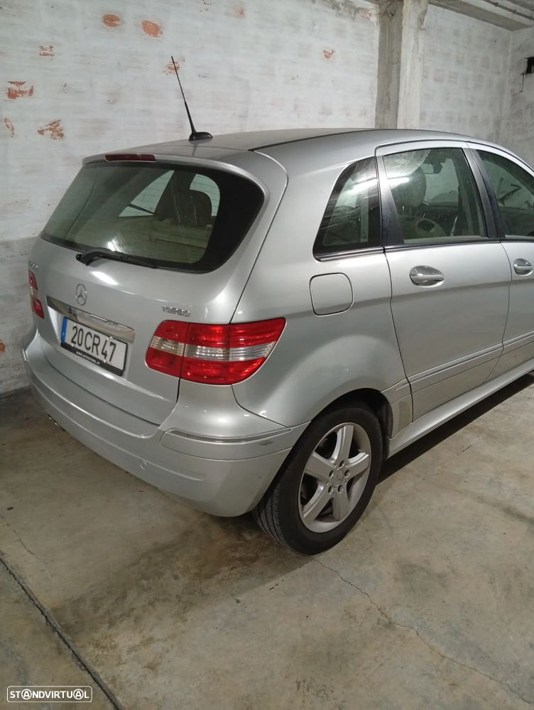 Mercedes-Benz B 200 Turbo - 5