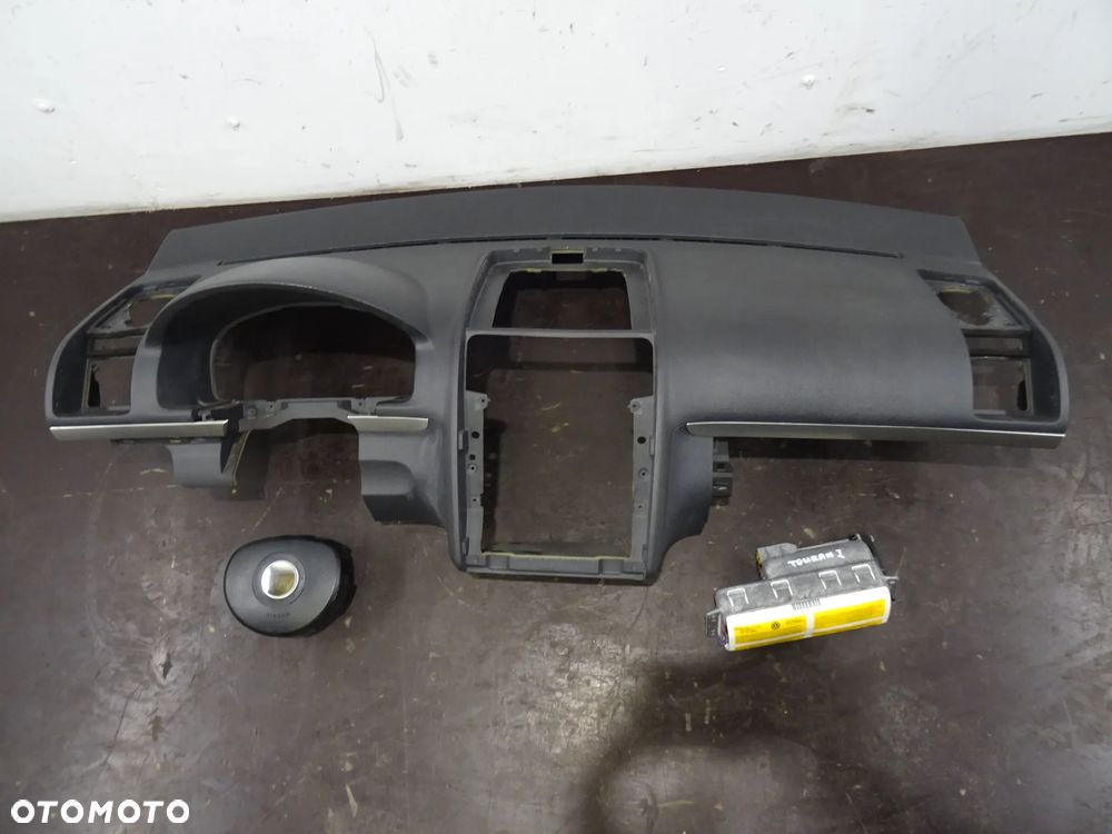 VW TOURAN I 03-05 1.9TDI LA7W DESKA ROZDZIELCZA KOKPIT - 1