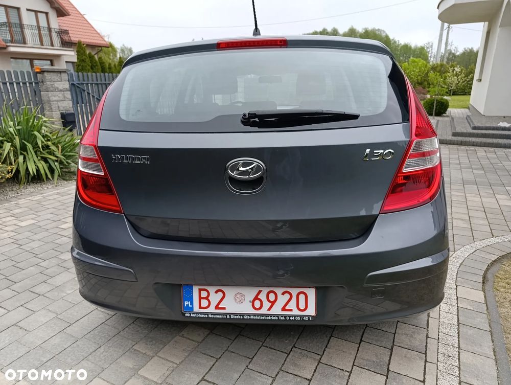 Hyundai i30 1.4 FIFA WM Edition - 6