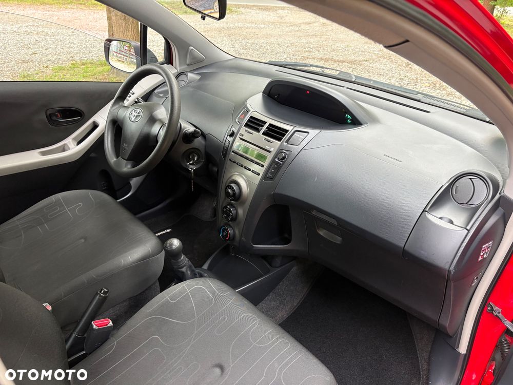 Toyota Yaris 1.0 VVT-i - 28