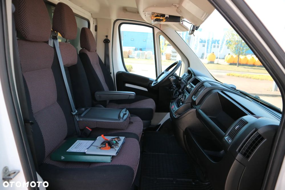 Peugeot BOXER 3,0 177KM,! 8palet + WINDA krajowy!! - 32