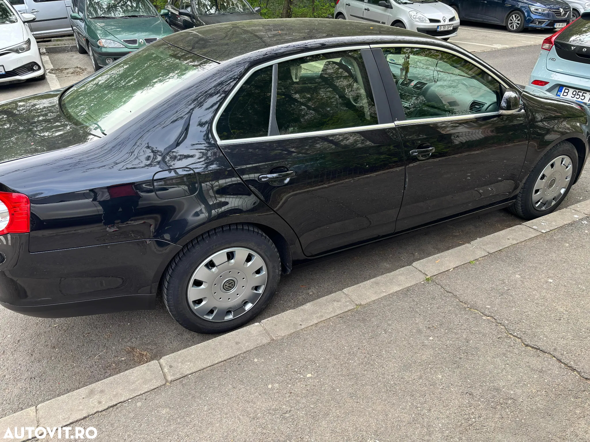 Volkswagen Jetta 1.9 TDI Comfortline - 3