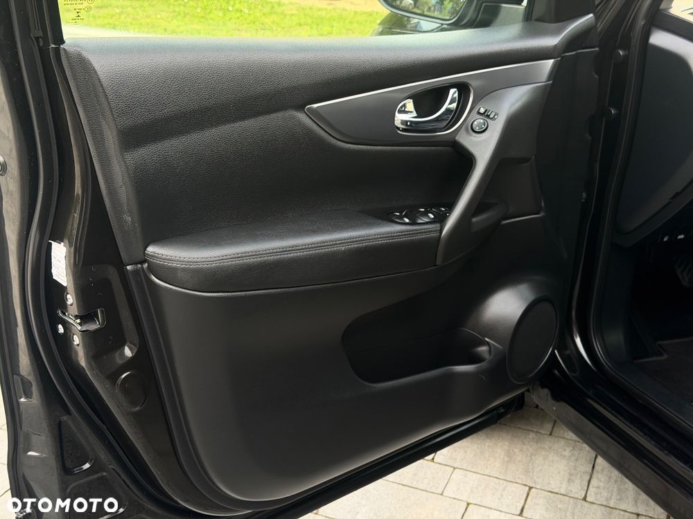 Nissan Qashqai 1.3 DIG-T N-Motion - 32