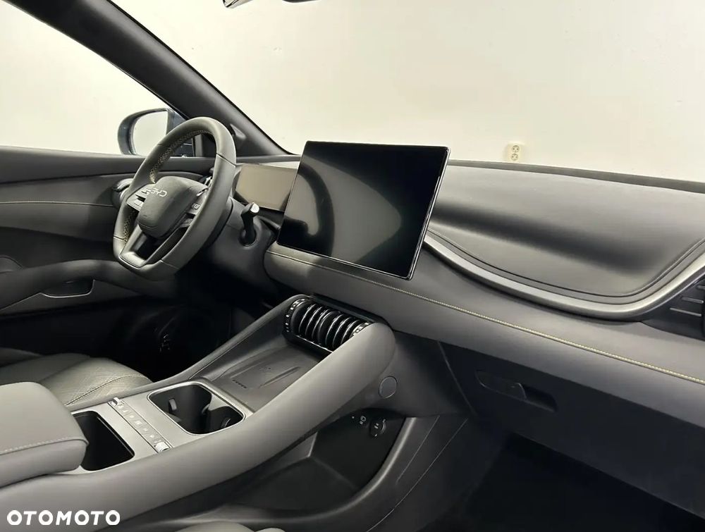 BYD Atto 3 - 14