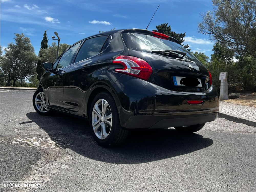 Peugeot 208 - 7