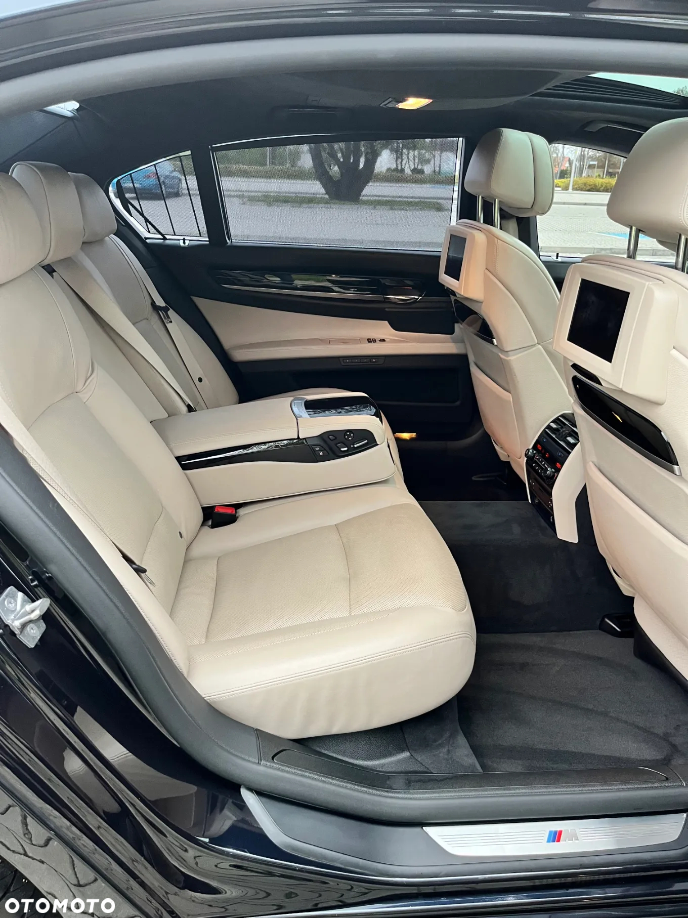BMW Seria 7 760Li - 12