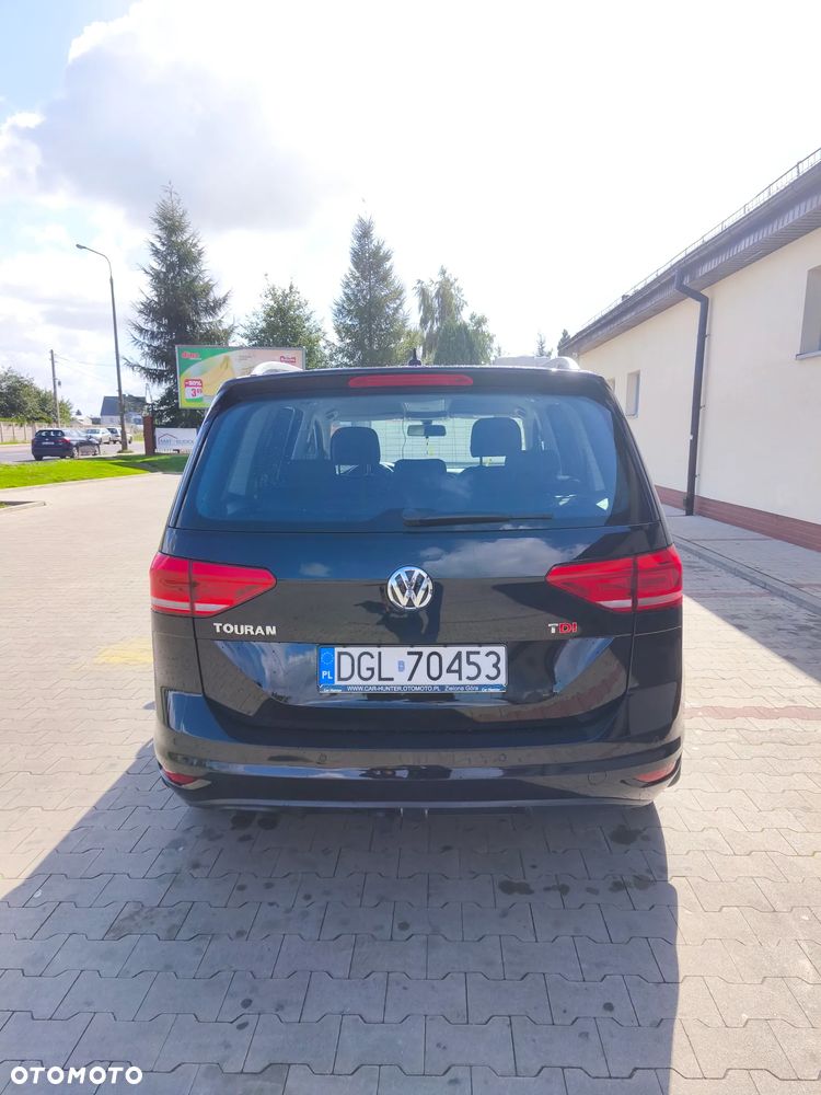 Volkswagen Touran 2.0 TDI SCR Highline - 10