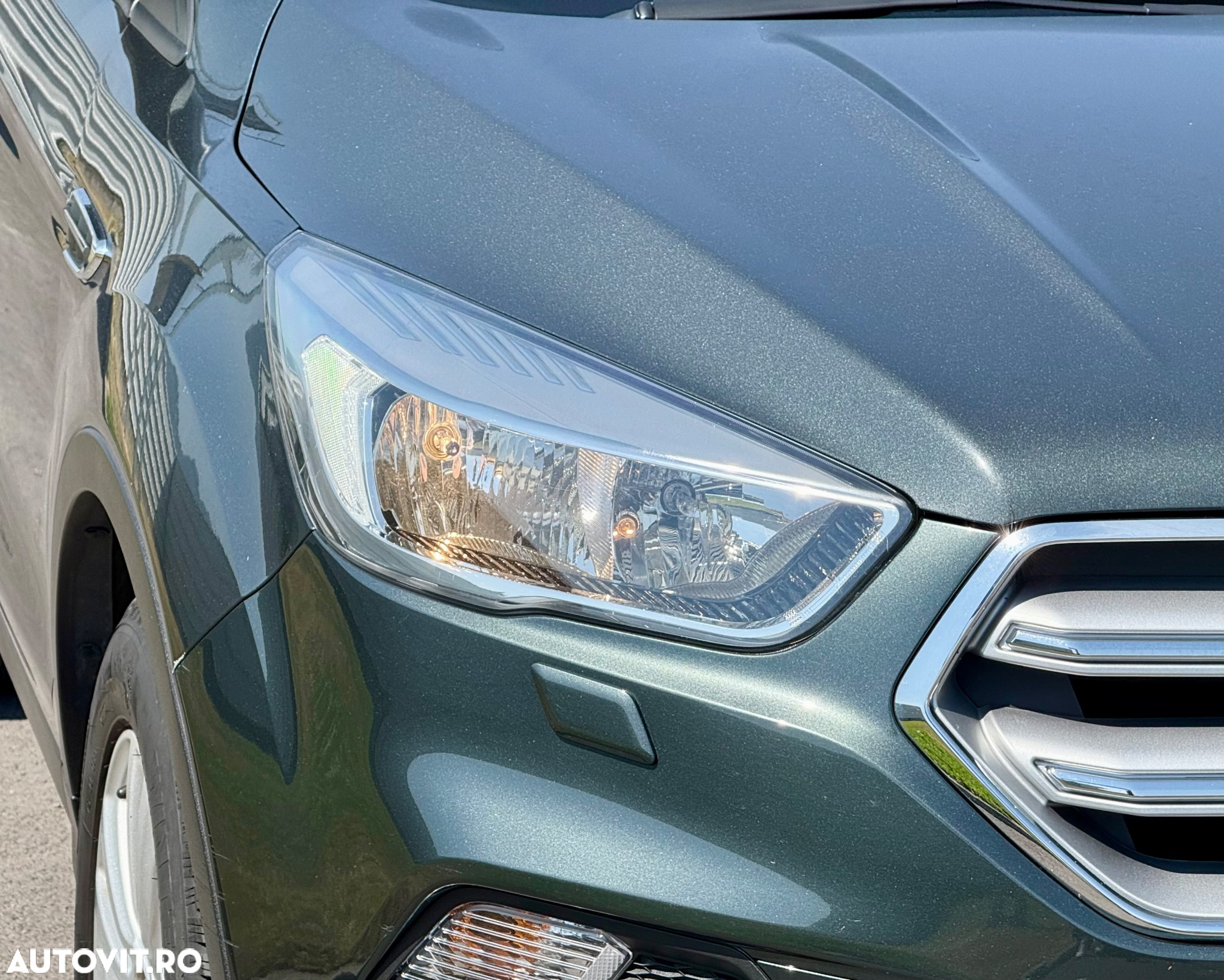 Ford Kuga 1.5 TDCi 2WD Titanium - 10